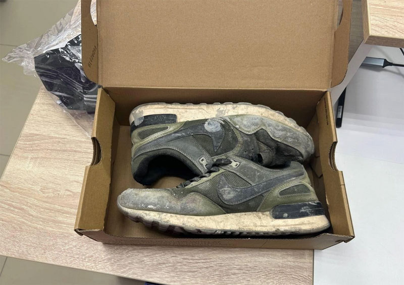 В Екатеринбурге клиент ПВЗ украл кроссовки, подменив их старой обувью | Клиент ПВЗ в Екатеринбурге подменил новые кроссовки старыми