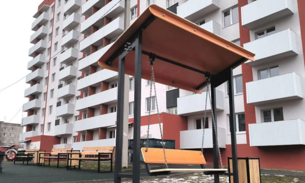 140 новых квартир для детей-сирот: в Нижнем Тагиле заселили целый дом, построенный за 370 млн рублей | В Нижнем Тагиле 140 детей-сирот получили квартиры в новом доме