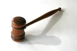 В США женщина села в тюрьму пожизненно за кастрацию мужа В США женщина села в тюрьму пожизненно за кастрацию мужа