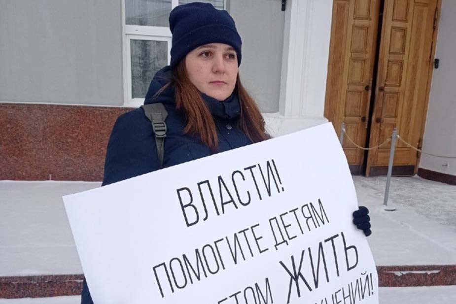 Курганские полицейские пришли с предостережением к мамам детей-диабетиков Курганские полицейские пришли с предостережением к мамам детей-диабетиков