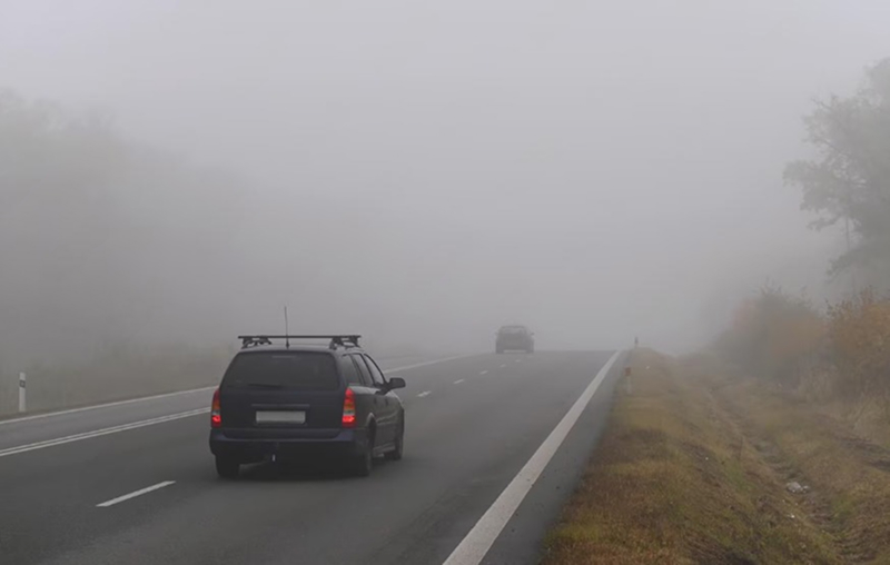 Сильный туман на Урале сказался на самолётах  | Самолёты не могут сесть в Екатеринбурге из-за сильного тумана 