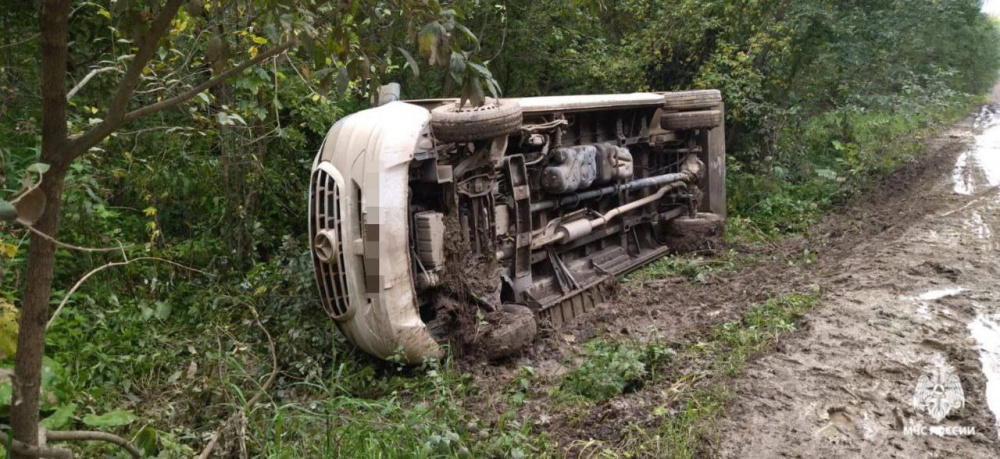 Дети из Верхней Пышмы попали в серьёзное ДТП в Башкирии | В Башкирии опрокинулся автобус с юными свердловчанами 