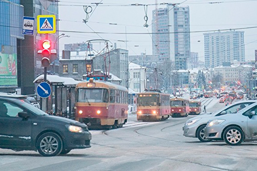 Внедрение новой транспортной схемы в Екатеринбурге перенесли на 2019 год