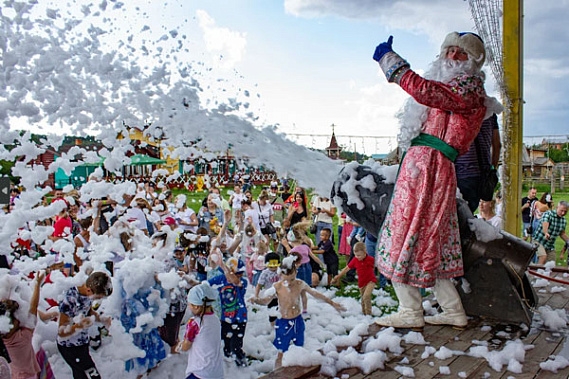 На Урале проведут массовый забег Дедов Морозов с аквадискотекой На Урале проведут массовый забег Дедов Морозов с аквадискотекой