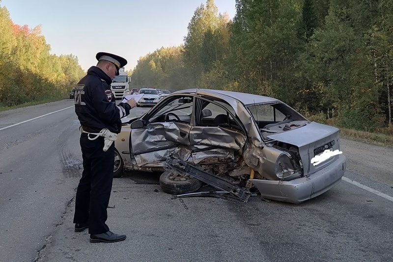 В Свердловской области на Серовском тракте произошло массовое ДТП В Свердловской области на Серовском тракте произошло массовое ДТП