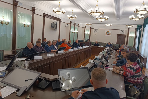 Актуальные вопросы безопасности на дороге: результаты совещания в Екатеринбурге | В Екатеринбурге прошло оперативное совещание по состоянию улично-дорожной сети