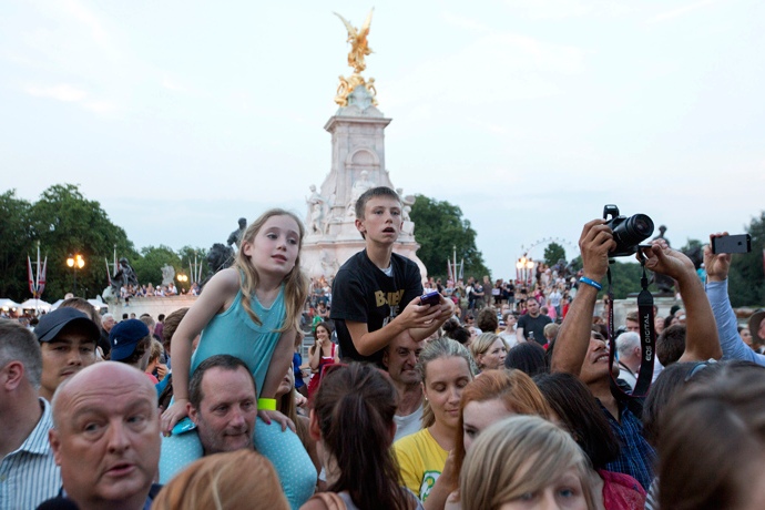 Британия заработает на новорожденном принце до 800 млн. долларов