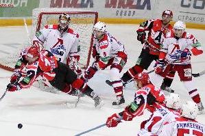 "Автомобилист" "всухую" разгромил челябинский "Трактор"