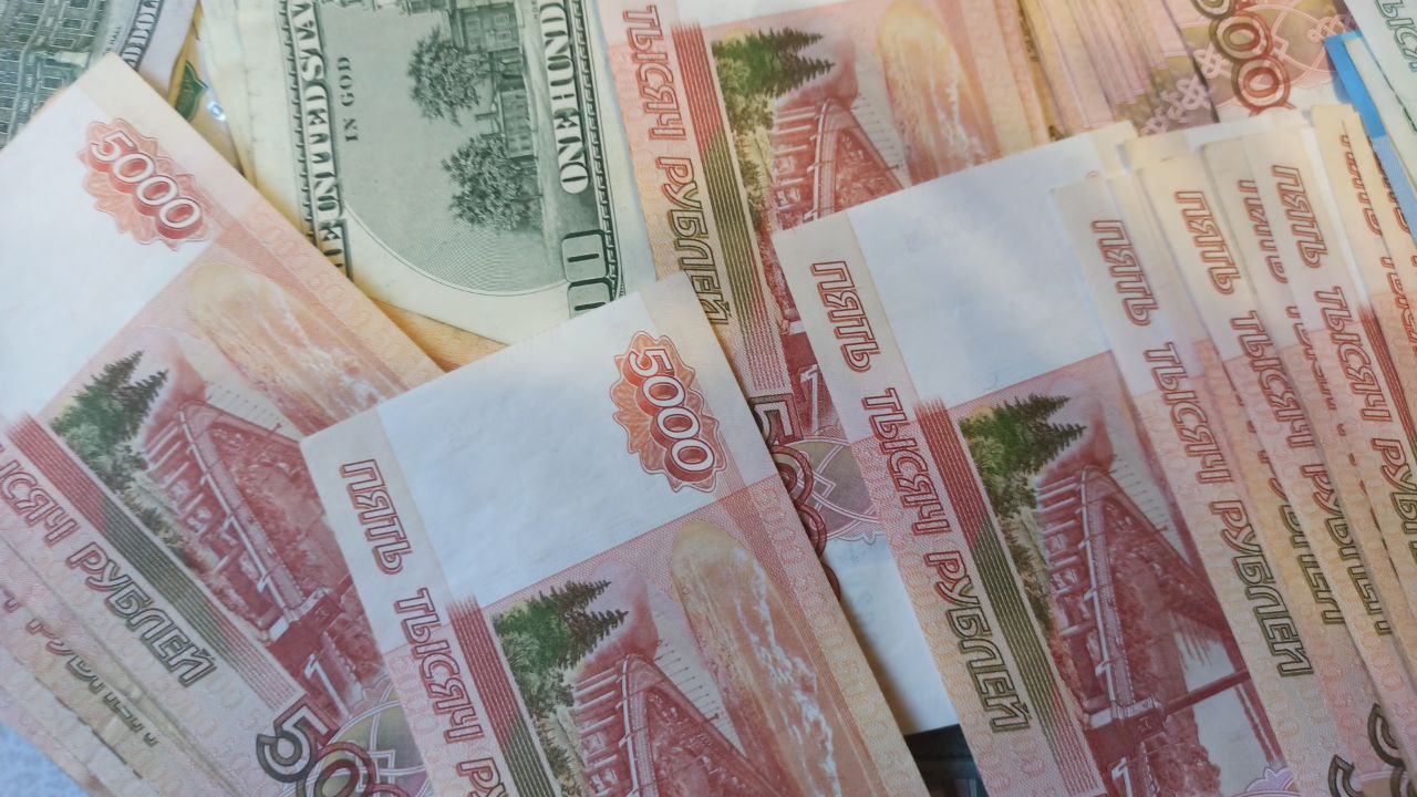 Свердловчанам пообещали увеличить компенсацию оплаты услуг ЖКХ Свердловчанам пообещали увеличить компенсацию оплаты услуг ЖКХ