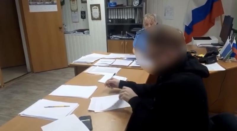 Сняли с рейса в Кольцово: мужчина задолжал 16 млн рублей, из них миллион — своему ребёнку | В Кольцово сняли с рейса мужчину с долгом 16 миллионов рублей