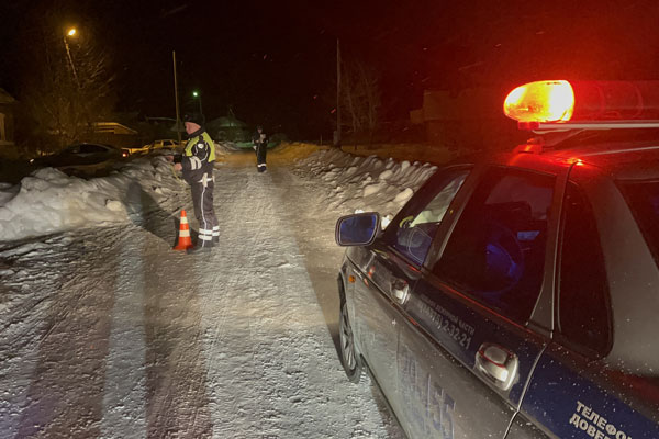 "Лежал на дороге". На Среднем Урале в ДТП пострадал пешеход