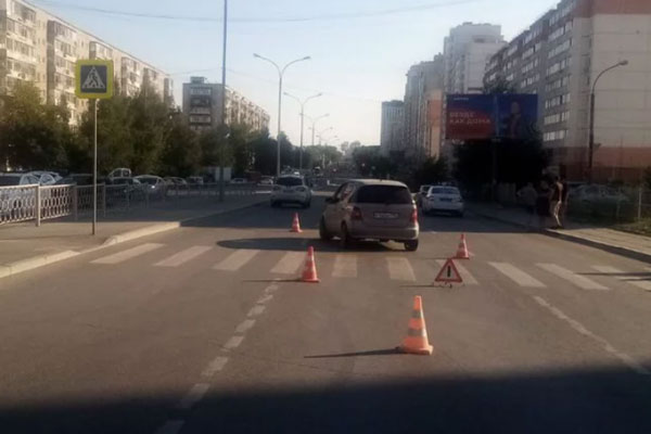 В Екатеринбурге водитель Mercedes сбил 12-летнюю девочку В Екатеринбурге водитель Mercedes сбил 12-летнюю девочку