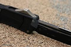 В Пермском крае женщина напала на полицейского с ножом В Пермском крае женщина напала на полицейского с ножом