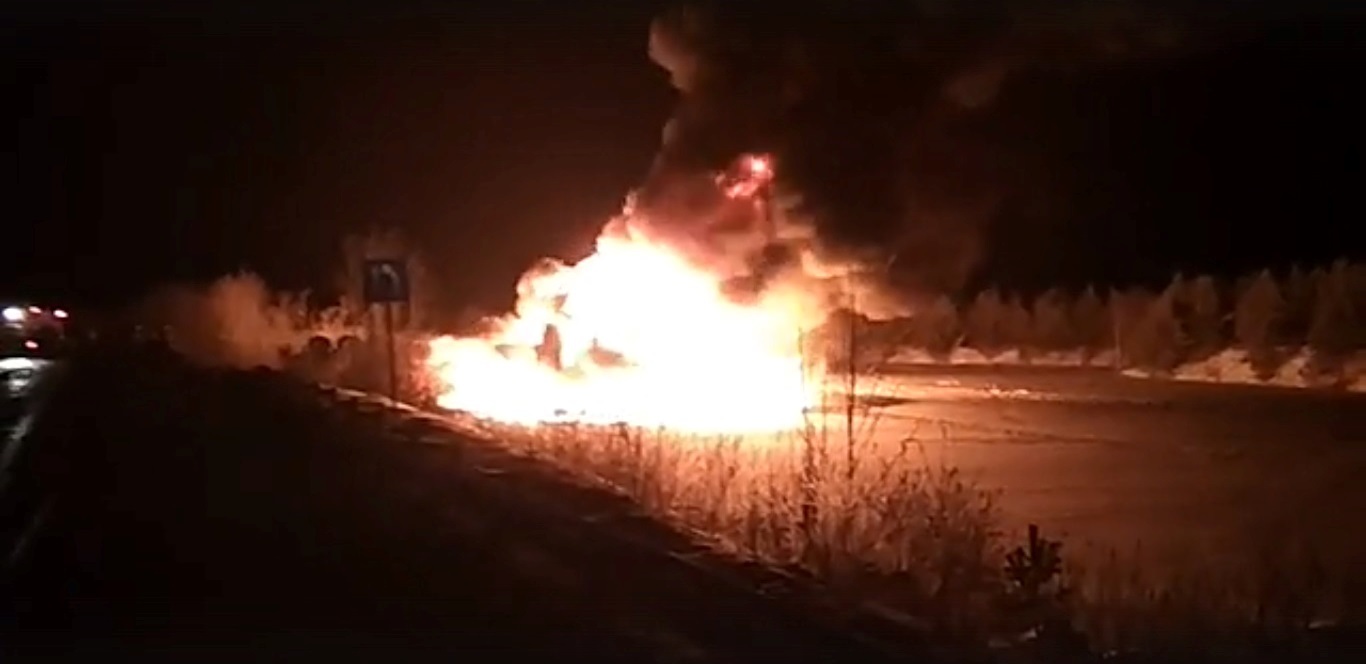 На Среднем Урале сгорел бензовоз с 32 тоннами солярки