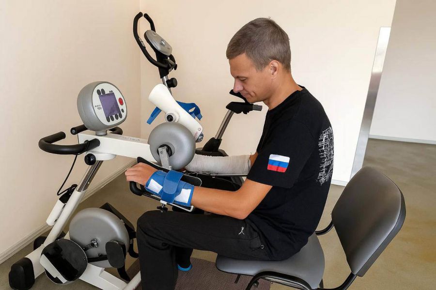 Военные хирурги спасли руку врачу-рентгенологу после тяжёлой аварии — он сможет вернуться к работе | Свердловские врачи спасли своего коллегу после тяжёлой аварии 