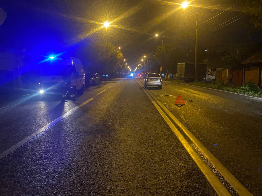 Под Тюменью водитель машины Ford погиб в ДТП | Молодой водитель машины Ford погиб в ДТП