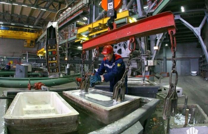 Челябинский цинковый завод наградили орденом Почета по указу Путина | Завод в Челябинске получил государственную награду