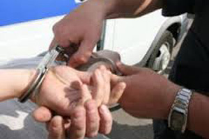 В Пермском крае полицейские задержали подозреваемую в убийстве молодого человека