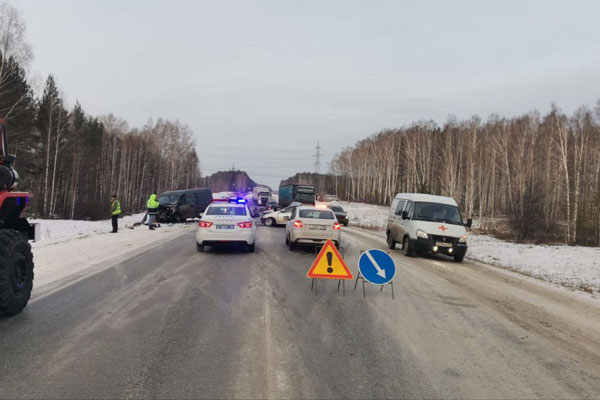 На трассе "Екатеринбург -Тюмень" произошло смертельное ДТП