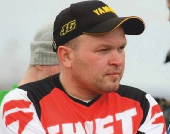 На Урале мотогонщик внезапно скончался после тренировки На Урале мотогонщик внезапно скончался после тренировки