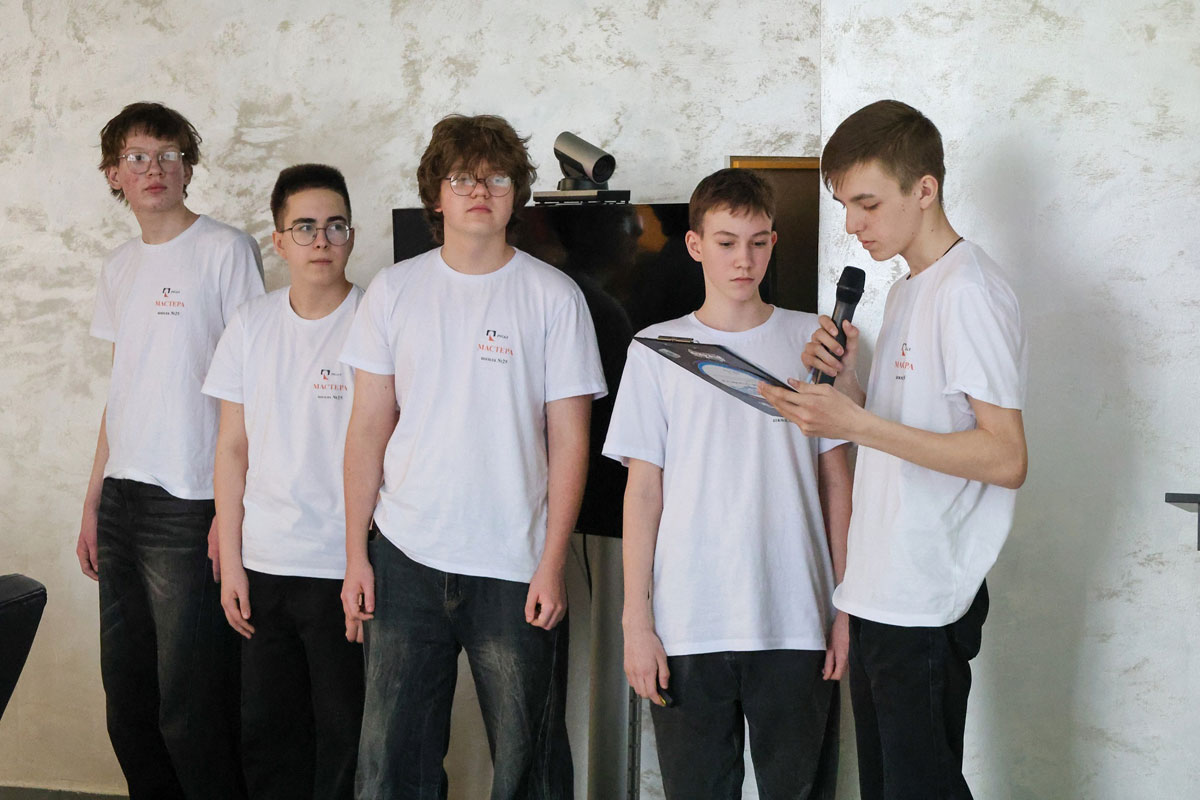 Школьники Каменска-Уральского предложили проекты благоустройства и вышли в финал «Открытого завода» | В Каменске-Уральском школьники представили проекты для города