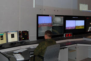 Поисково-спасательный отряд ЦВО на учениях эвакуирует терпящий бедствие экипаж самолёта