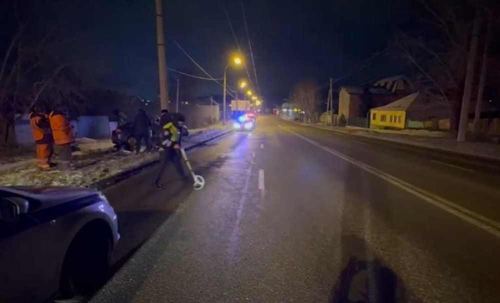 Смертельное ДТП в Екатеринбурге: подросток погиб, водитель госпитализирован ﻿ | В Екатеринбурге 17-летний юноша погиб в ДТП на улице Пархоменко 