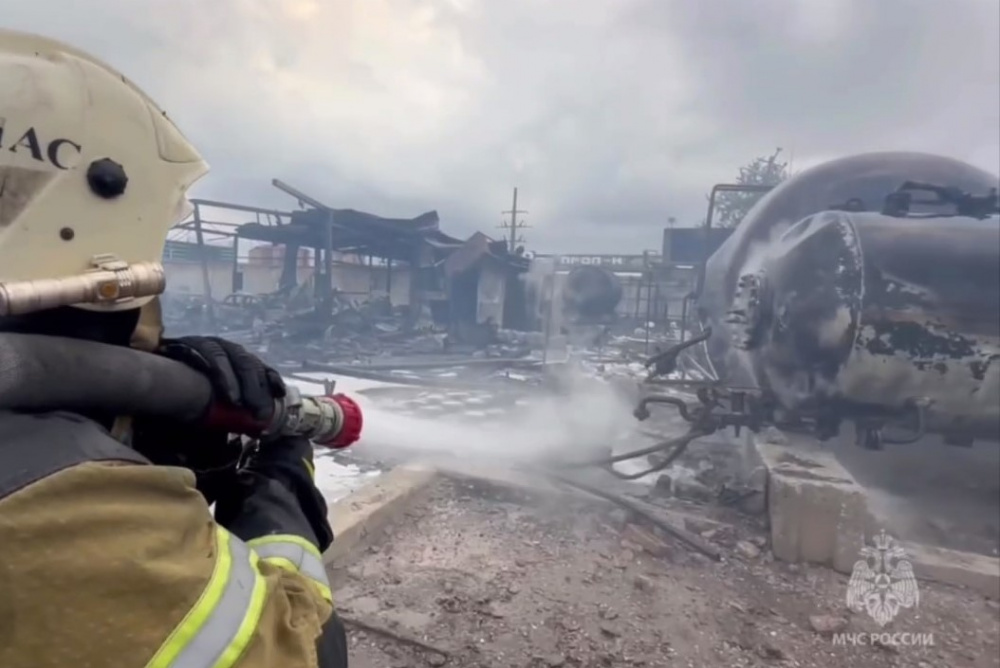 В Грозном на заправке при взрыве погиб водитель из Свердловской области | Уральский водитель погиб при взрыве на заправке в Грозном В Грозном на заправке при взрыве погиб водитель из Свердловской области | Уральский водитель погиб при взрыве на заправке в Грозном