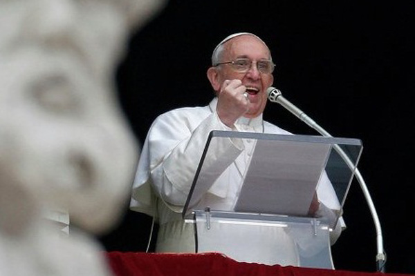 Папу Римского пришли послушать 150 тысяч человек Папу Римского пришли послушать 150 тысяч человек