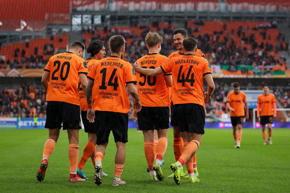 Впереди игра с «Ахматом» — «Урал» собирается вернуться в «Премьер-лигу» | «Урал» сыграет с «Ахматом» за право вернуться в РПЛ 