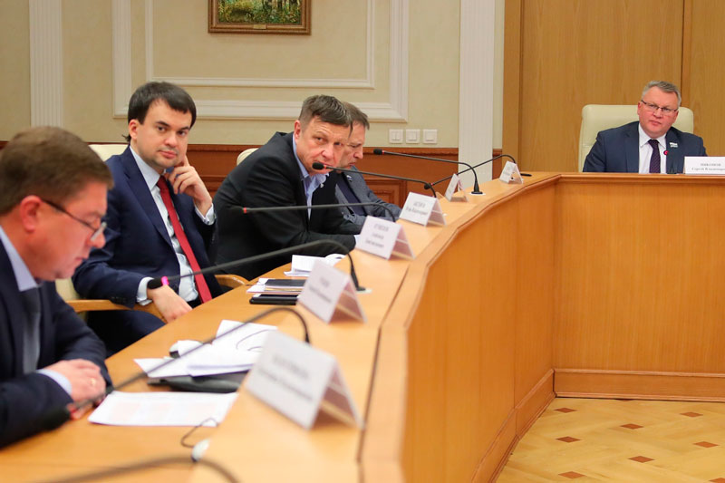 Депутаты ЗакСобрания обсудили реализацию регионального проекта «Чистая вода» Депутаты ЗакСобрания обсудили реализацию регионального проекта «Чистая вода»