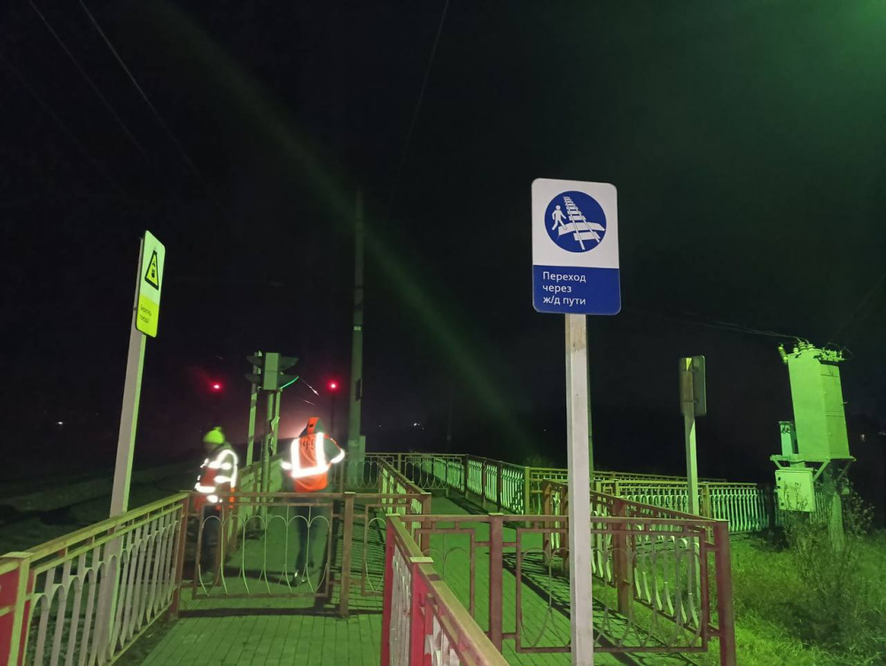Женщина погибла под поездом в Зауралье  | В Зауралье грузовой поезд насмерть сбил женщину 