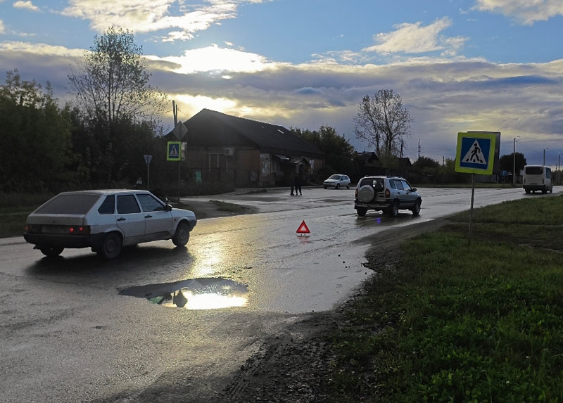 На Урале 81-летний мужчина допустил наезд на 16-летнюю студентку | 81-летний уралец наехал на 16-летнюю студентку в Тавде На Урале 81-летний мужчина допустил наезд на 16-летнюю студентку | 81-летний уралец наехал на 16-летнюю студентку в Тавде