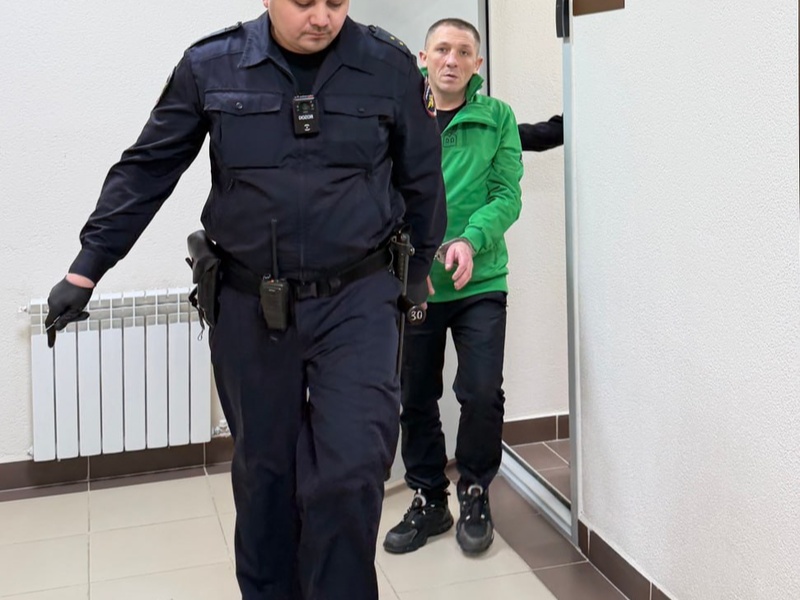 В Каменске-Уральском поймали наркокурьера с 21 свертком: детали дела и приговор | Каменский суд вынес 9,5 лет лишения свободы участнику группы по наркосбыту