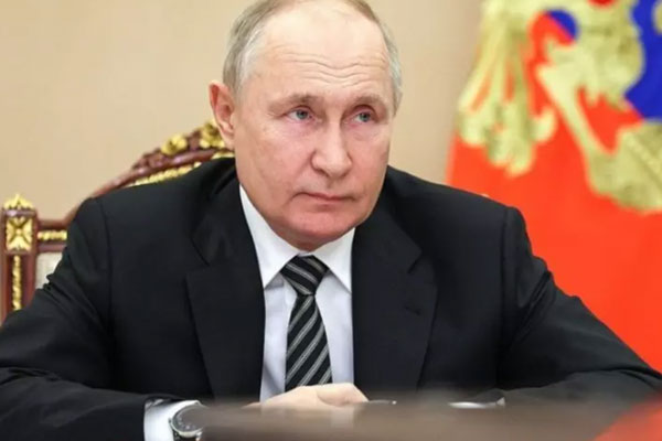 Таксисты рассказали, зачем Владимир Путин приехал на Урал Таксисты рассказали, зачем Владимир Путин приехал на Урал