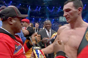 Владимир Кличко одержал очередную победу на ринге. Видео