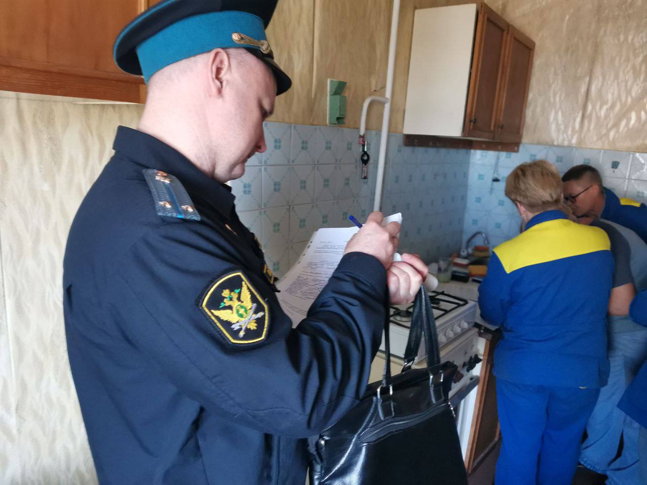 Газообеспечение многоквартирного дома под контролем судебных приставов Газообеспечение многоквартирного дома под контролем судебных приставов