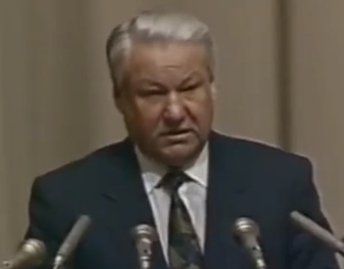 На Урале почтили память первого президента России Бориса Ельцина  | Первому президенту России Ельцину сегодня исполнилось бы 94 года 