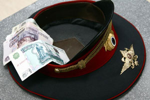 В Алапаевске под суд двух полицейских отправили за 5 тысяч рублей В Алапаевске под суд двух полицейских отправили за 5 тысяч рублей