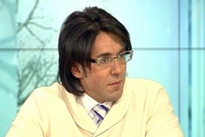 Андрей Малахов выселил пенсионерку из квартиры с видом на Храм Христа Спасителя