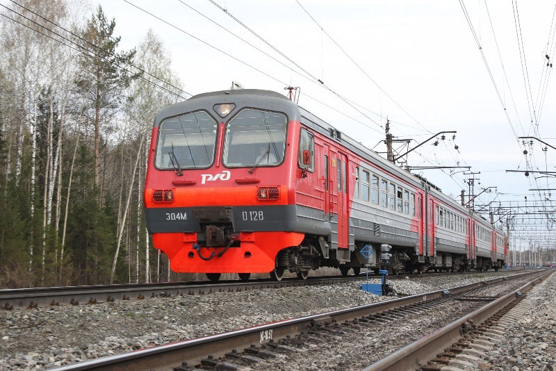 СвЖД готовит электропоезда к сезону летних перевозок