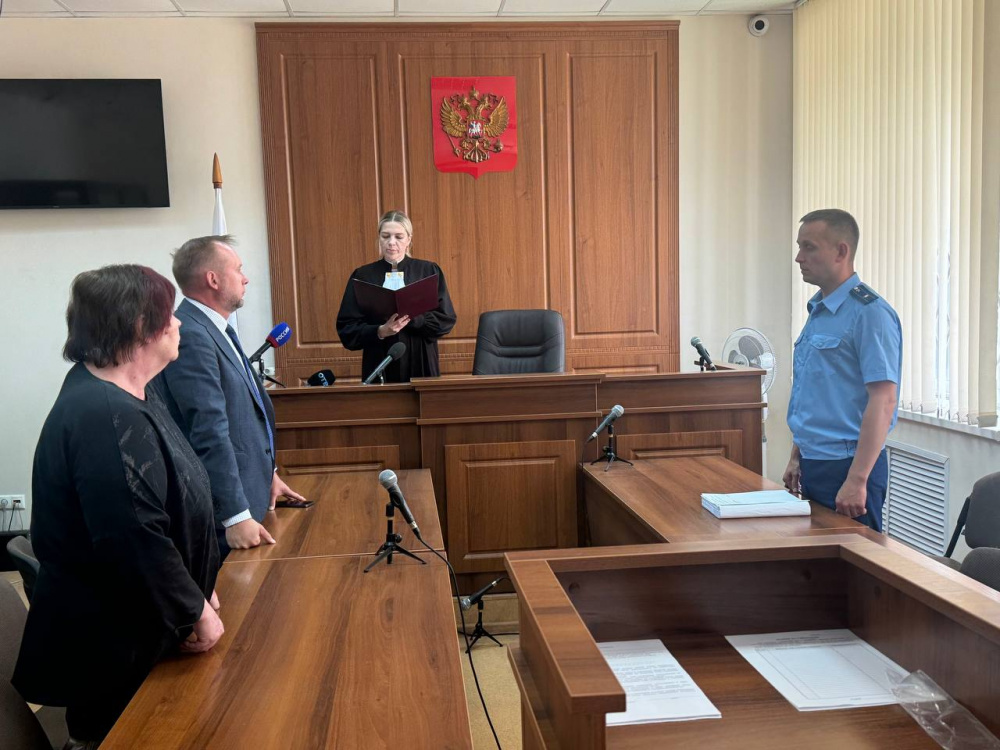 Жительницу Екатеринбурга осудили за заражение учащихся СУНЦ УрФУ норовирусной инфекцией | В Екатеринбурге осудили женщину за отравление учащихся СУНЦ УрФУ 