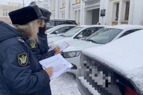 Должник «подкинул» свой автомобиль в счет оплаты штрафа