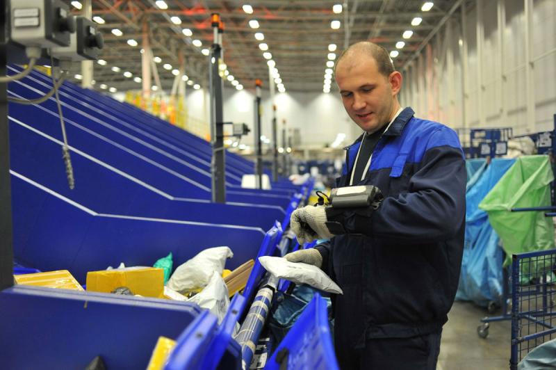 Свердловчане отправили более 21 тысячи посылок участникам СВО | Почта России назвала число бесплатных посылок бойцам из региона Свердловчане отправили более 21 тысячи посылок участникам СВО | Почта России назвала число бесплатных посылок бойцам из региона