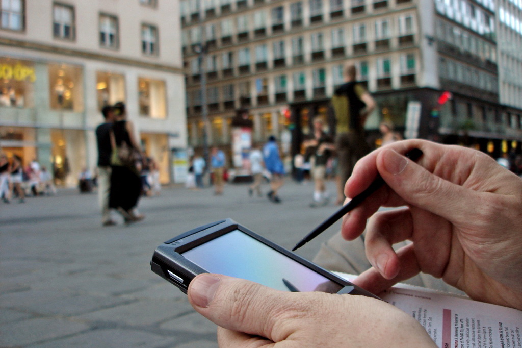 Медведев утвердил правила перехода абонентов между операторами