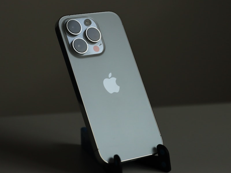 Екатеринбургский покупатель потерял 140 000 рублей при заказе iPhone Екатеринбургский покупатель потерял 140 000 рублей при заказе iPhone