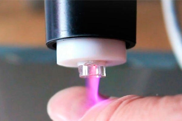 Уральские ученые изобрели прибор, заживляющий даже пулевые ранения