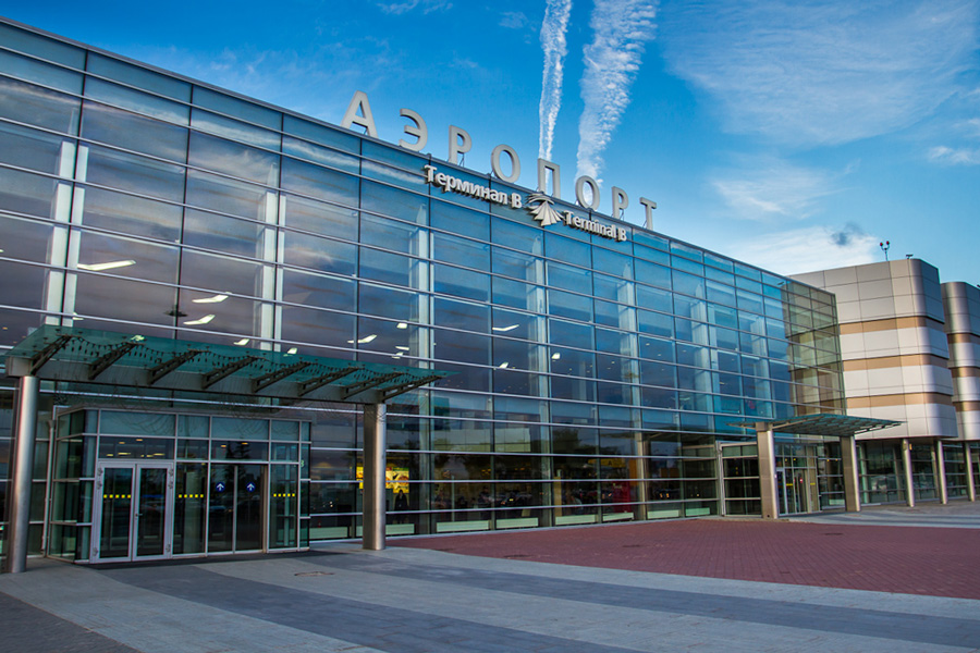 Работа аэропорта Кольцово парализована из-за тумана. Задержаны десятки рейсов Работа аэропорта Кольцово парализована из-за тумана. Задержаны десятки рейсов