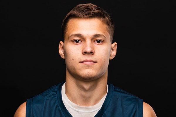 Отец парня из Ozon, умершего от инфекции в Екатеринбурге, опроверг слухи о раке крови: справка о смерти