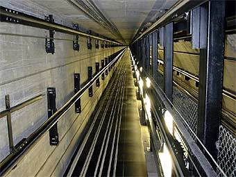 В ночном клубе Качканара посетитель погиб в шахте лифта. Против менеджера возбудили дело